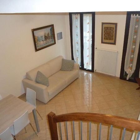 Casa Cuore - Love Pets - Fronte Ospedale Sacro Cuore Negrar Εξωτερικό φωτογραφία