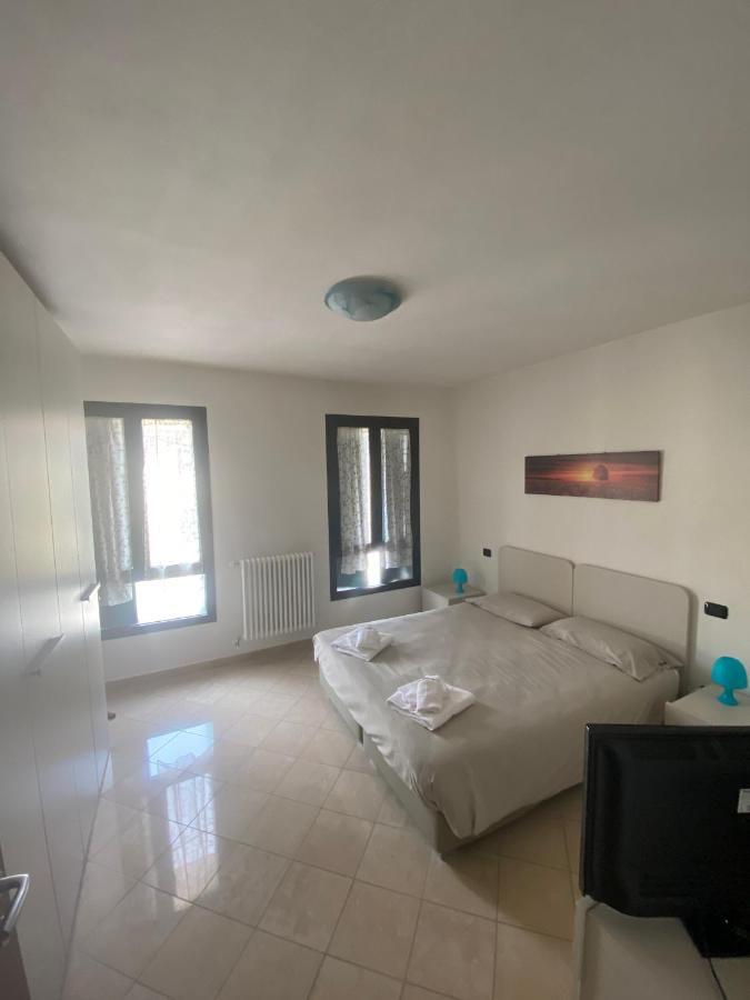 Casa Cuore - Love Pets - Fronte Ospedale Sacro Cuore Negrar Εξωτερικό φωτογραφία